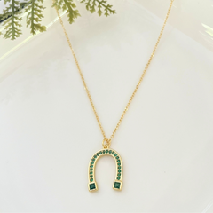Green Horse Shoe Good Luck Charm Pendant Necklace