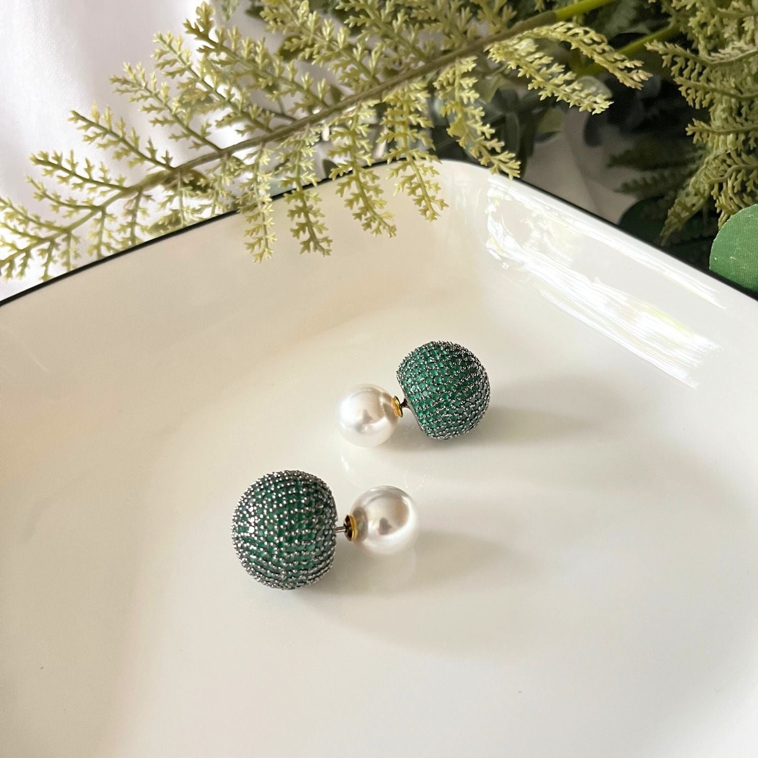 Colour Bomb Studs with Pearl Closure- Emerald Green